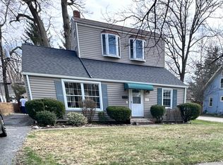 615 Parkside Dr, Bay Village, OH 44140