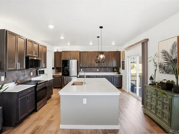 855 S Elk Way, Aurora, CO 80018