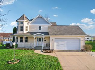 215 Statz Ln, Dane, WI 53529