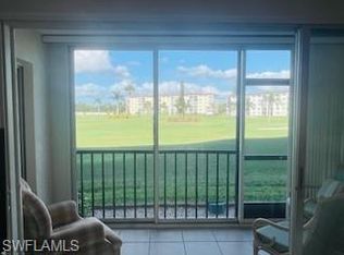41 High Point Cir S APT 104, Naples, FL 34103