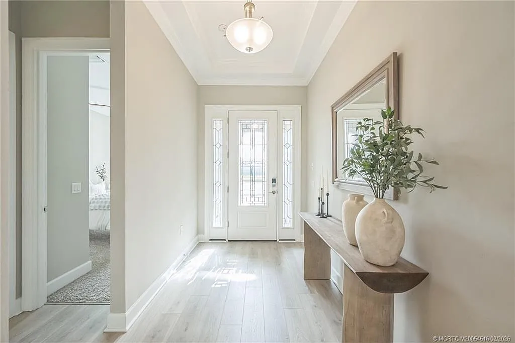 3 bed, 3.0 bath, 2413 sqft, $15,000 — Photo 4
