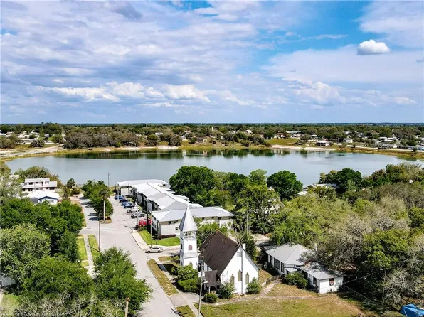 18 E Pleasant St, Avon Park, FL 33825