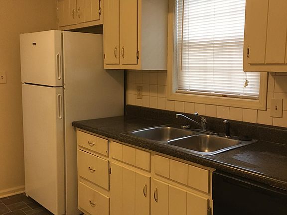 5th image of 1475 S Diane Ct SE APT B
