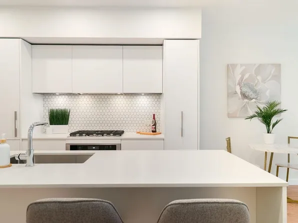 1504 Scott Cres #406, Squamish, BC V8B 1G4