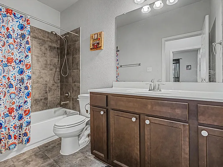 16534 Twinwalker Dr — Photo 15
