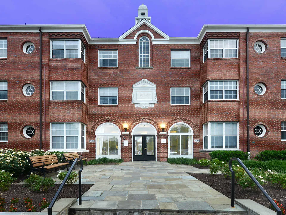 Sheffield Court