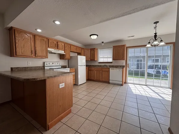 5551-5597 N Green Ln, Ozark, MO 65721