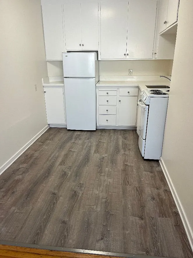Studio, 350 sqft, $2,195 — Photo 3