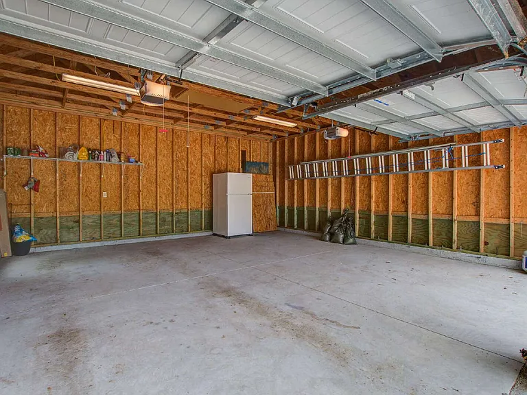 860 W Madison Ave — Photo 25