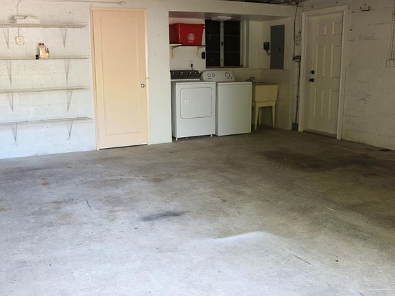 2nd image of 7758 Hibiscus Ln