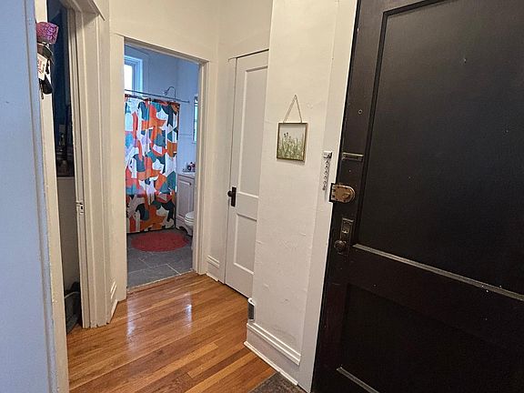 3rd image of 2144 W Berteau Ave APT 1N