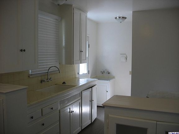 4th image of 5915 1/2 Primrose Ave