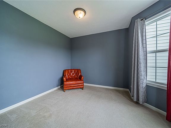 3rd image of 16750 Auburn Springs Dr