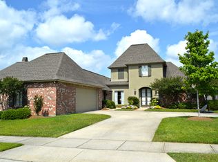 8818 Glenfield Dr, Baton Rouge, LA 70809