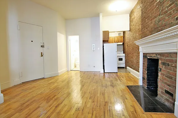 Rented by JK Dansar Corp | media 4