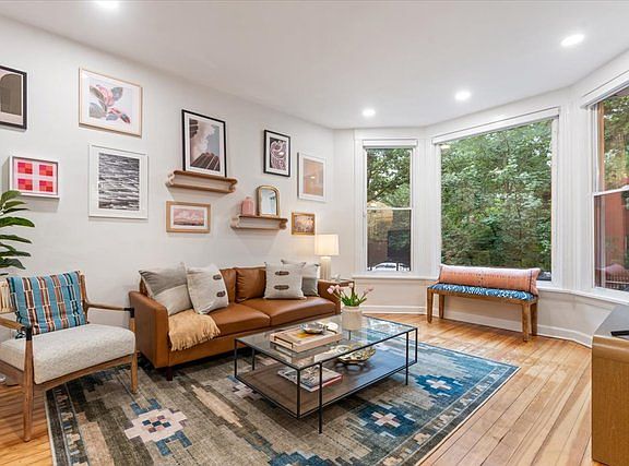 3rd image of 3437 N Janssen Ave #1