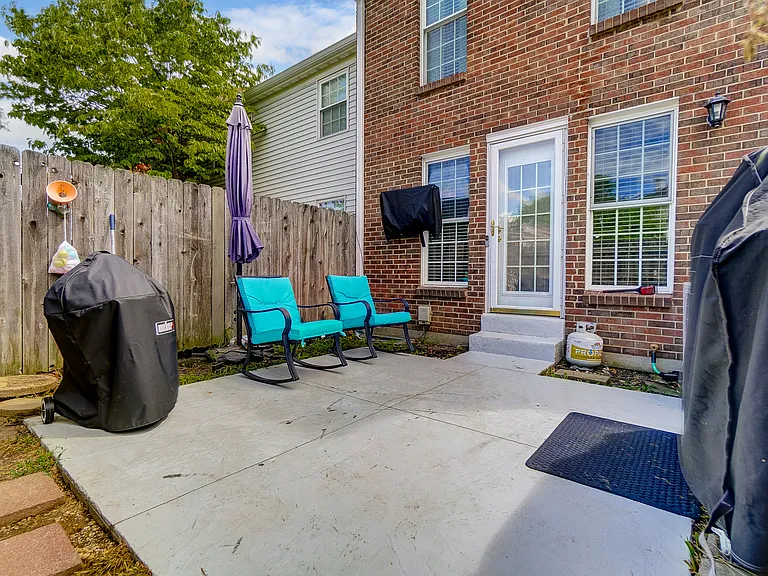 8064 Hetz Dr — Photo 50