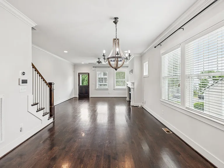 4704B Michigan Ave — Photo 9