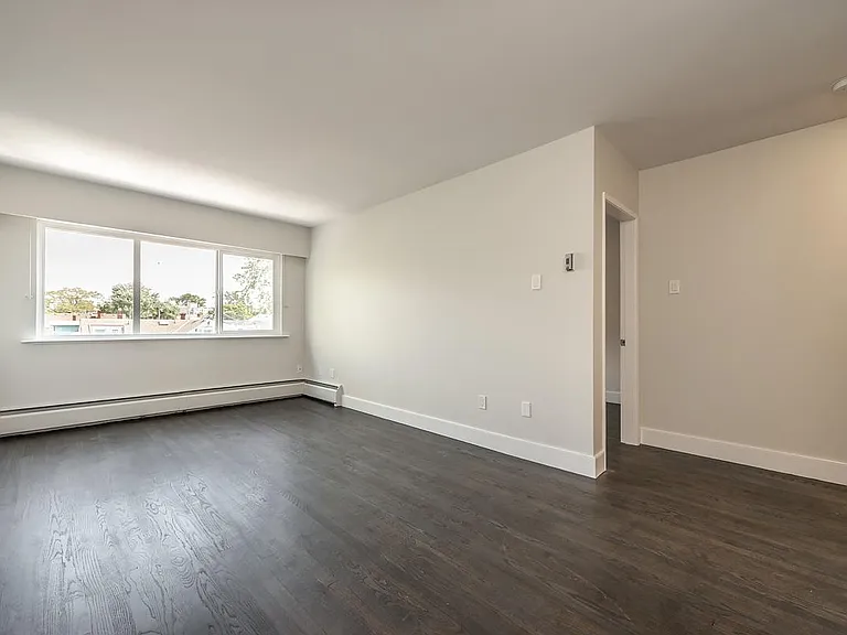628 Dallas Rd #105 — Photo 4