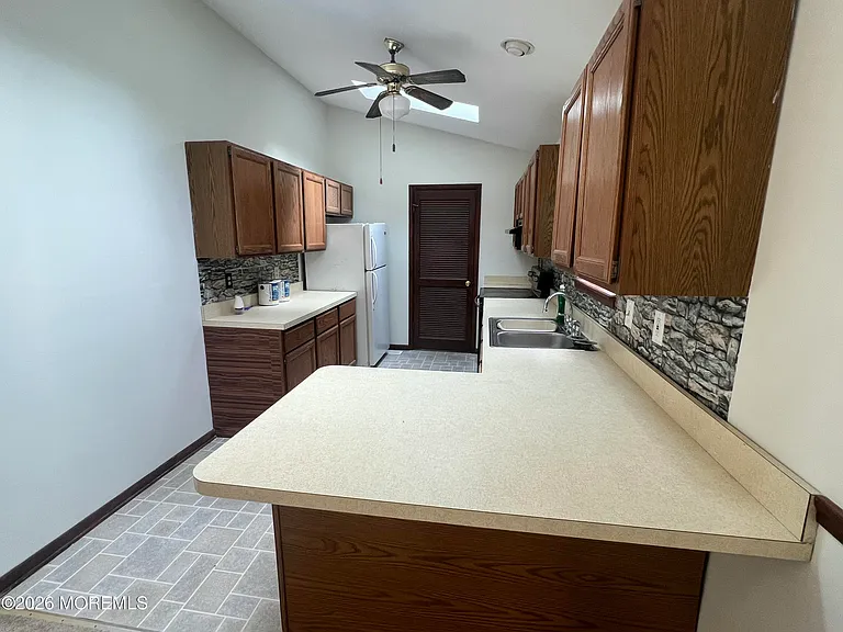 125 Lower Shore Rd — Photo 22