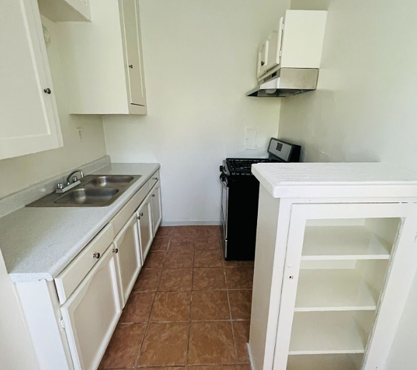 1st image of 1217 Cedar Ave APT 12