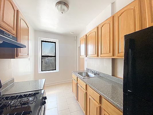 1st image of 535 W 162nd St APT 31