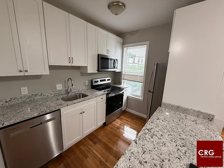 181 Washington Ave #A — Photo 6