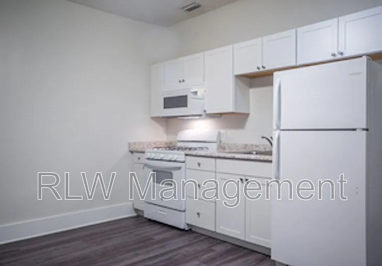 11 N Central Ave — Photo 2