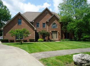 2584 Apple Blossom Ln, Columbus, IN 47201