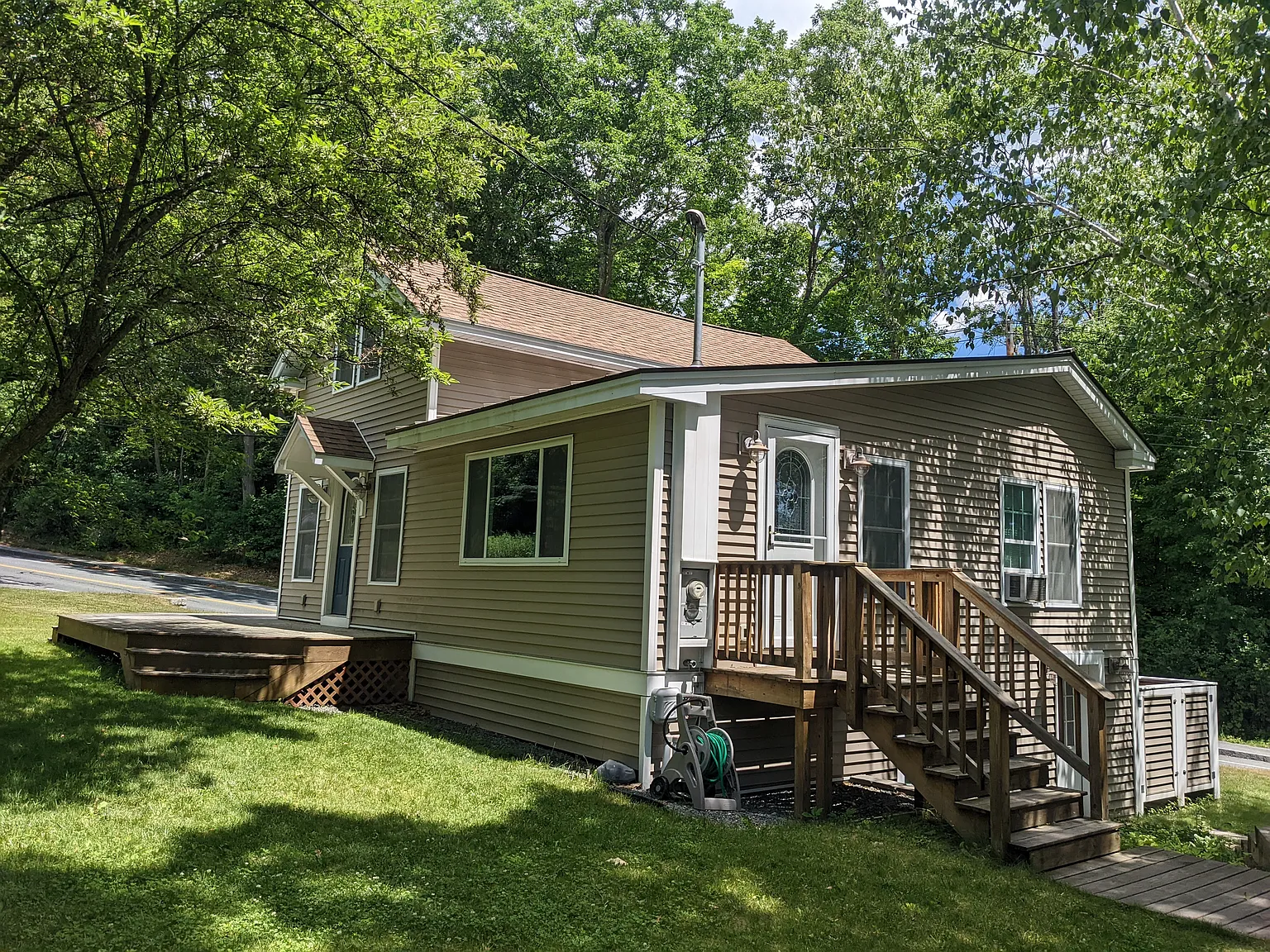 271 Hanover St — Photo 2
