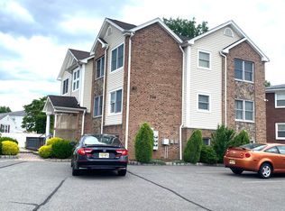 726 Riverside Ave APT 6, Lyndhurst, NJ 07071