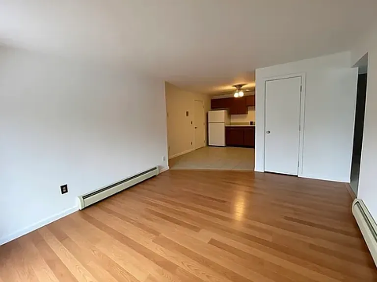 1426 Bodwell Rd #1 — Photo 9
