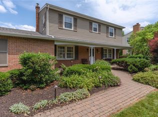 965 Donald Dr, Emmaus, PA