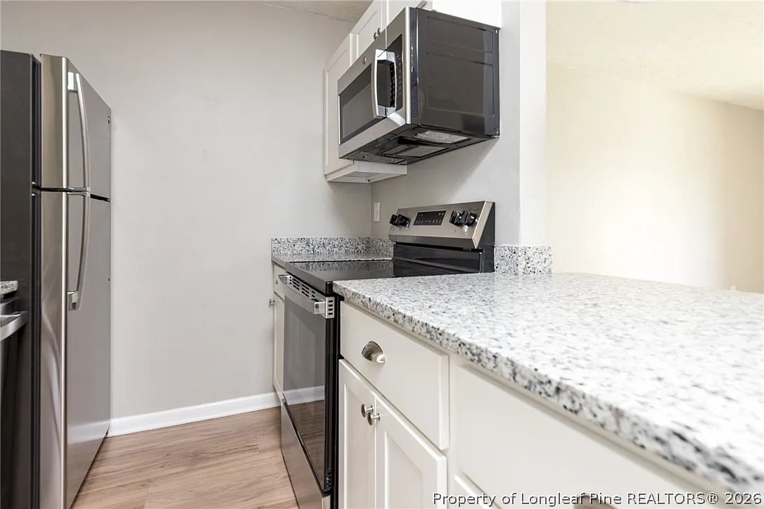 1 bed, 1.0 bath, 639 sqft, $900 — Photo 4