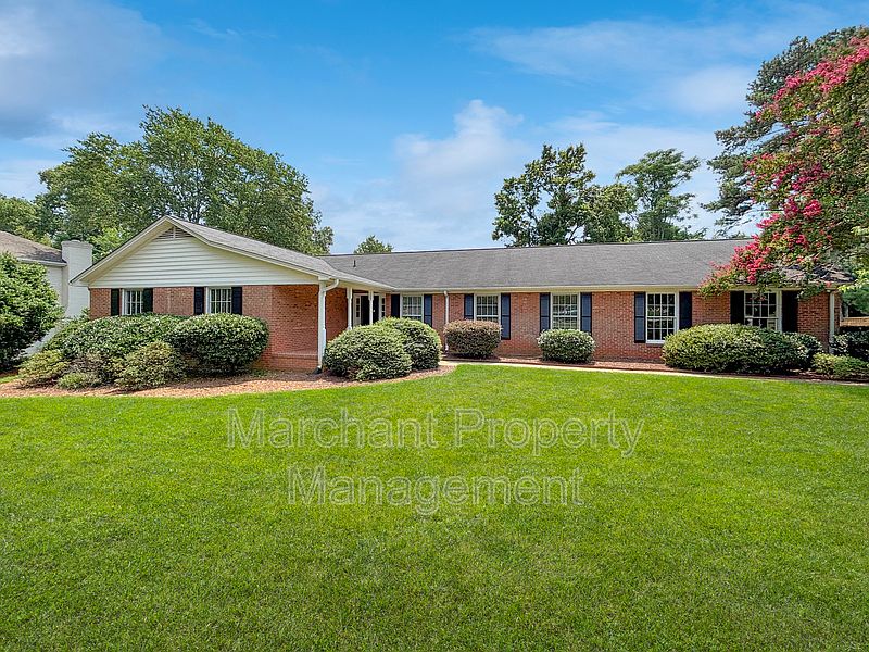 1st image of 512 Devenger Rd