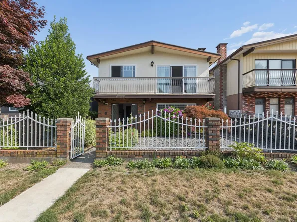 4729 Frances St, Burnaby, BC V5C 2S1