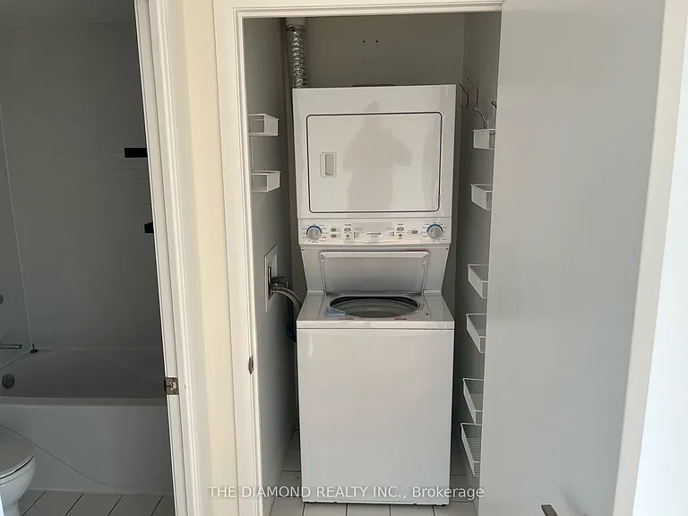3391 Bloor St W #407 — Photo 14