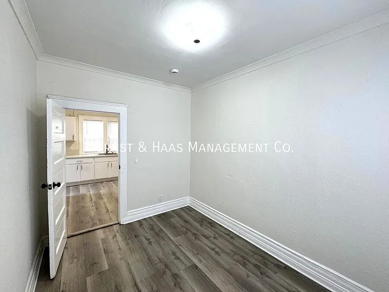 847 Cerritos Ave #9 — Photo 11