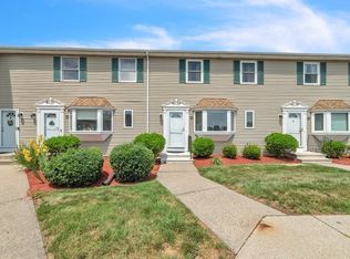 55 Pleasant St APT 11, Granby, MA 01033