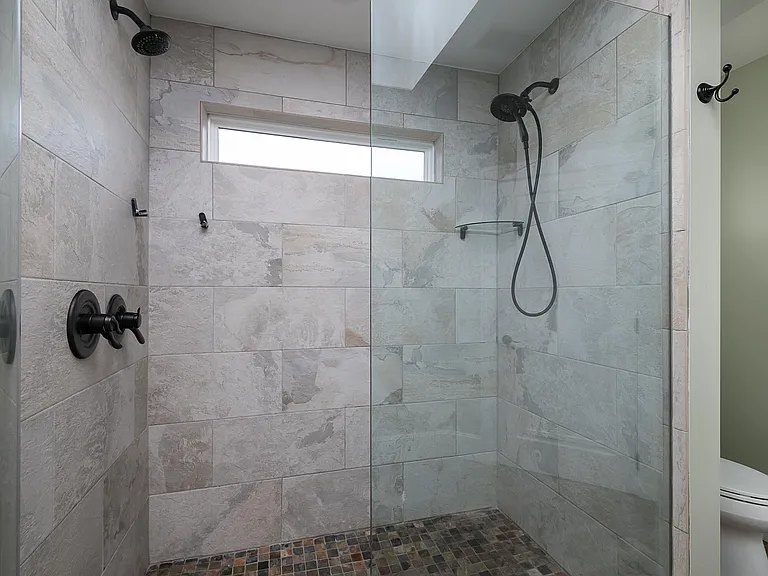1378 Fontaine Rd — Photo 23