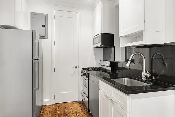 Rented by Warburg | media 14