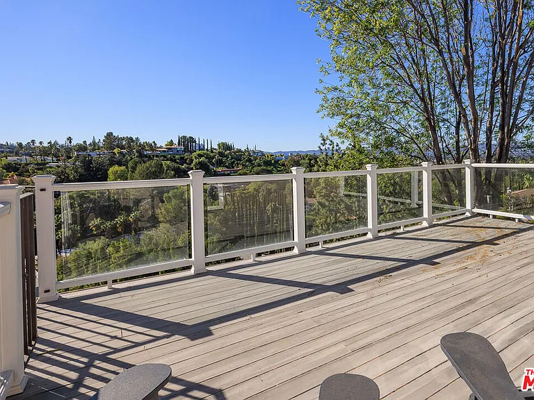 17108 Oak View Dr — Photo 37