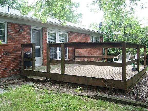 2nd image of 2595 Dresden Dr
