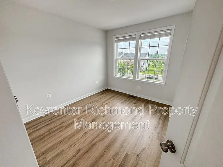 1404 Whitehurst Way — Photo 18