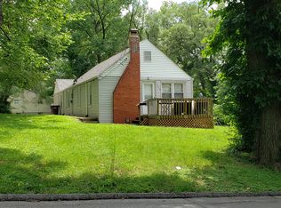 3298 Wismer Rd, Saint Ann, MO 63074