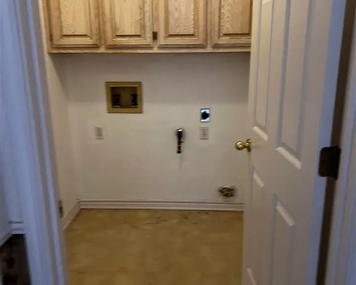 902 Sugarbush Ln — Photo 12