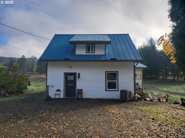 947 Elgarose Rd, Roseburg, OR 97471