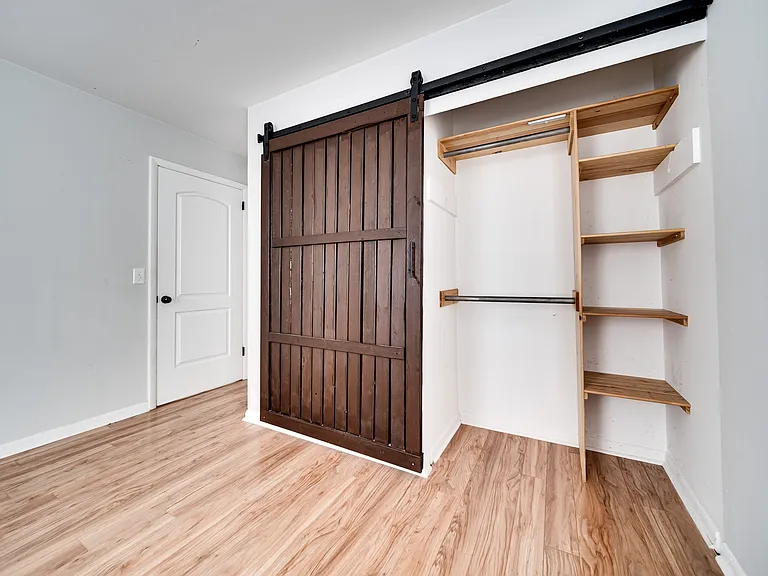 6209 Laramie Ave — Photo 31