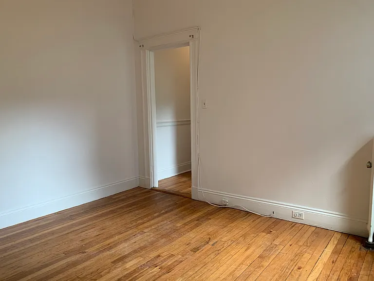 43 Glenville Ave #4 — Photo 4