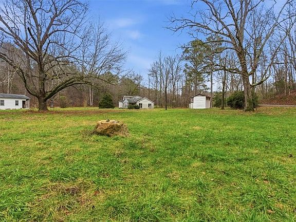 2nd image of 435 Hampton Rd